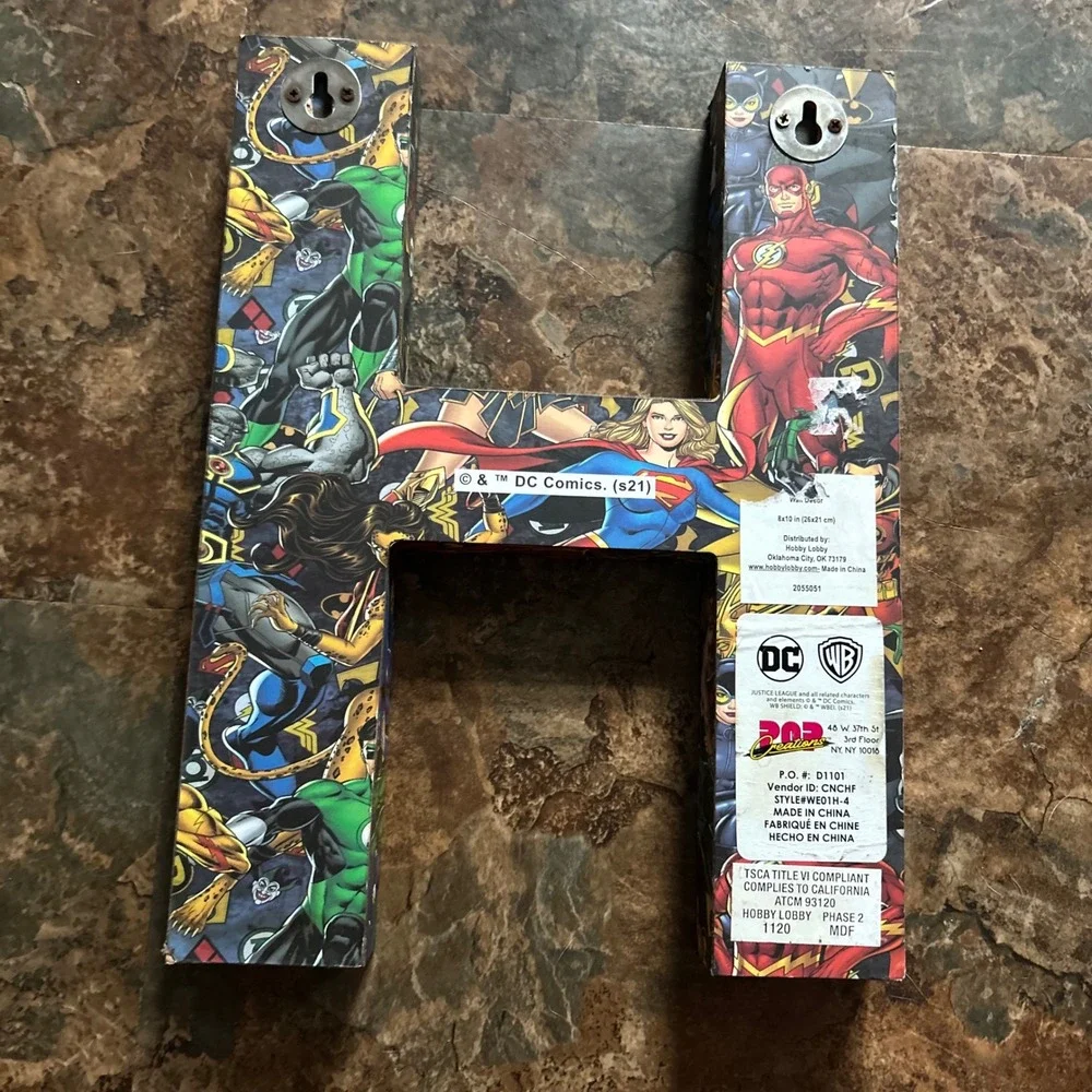 POP Creations DC Comics Justice League Letter H Wall Decor 8 X 10 in